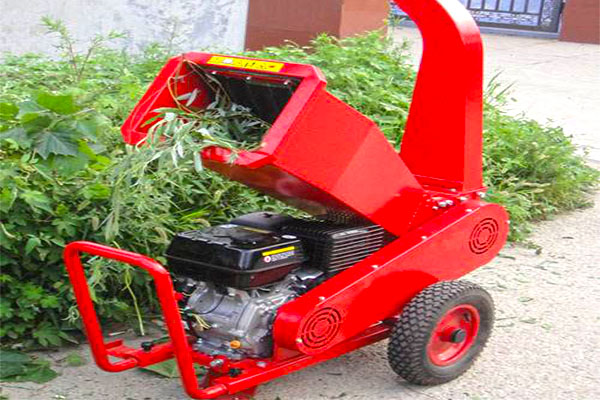 移動式樹枝粉碎機 移動式樹枝粉碎機
